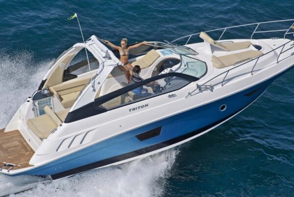 Triton 370